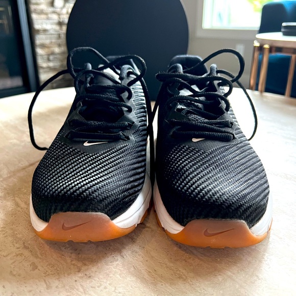 New w/o box, never been worn Nike Black Trainers - Picture 2 of 5